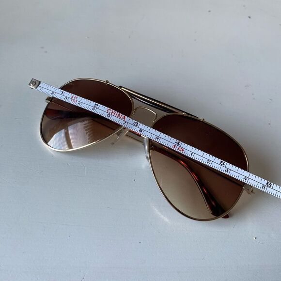 Retro Classic Aviator Sunglasses with Brow Bar Design - Picture 4 of 4